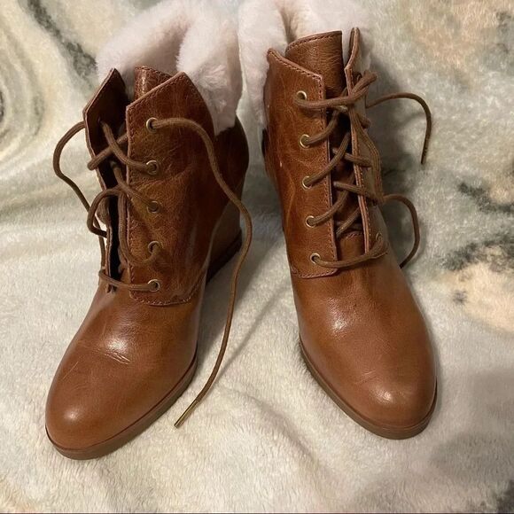 Michael Kors | Carrigan Wedge Boot - Picture 5 of 13